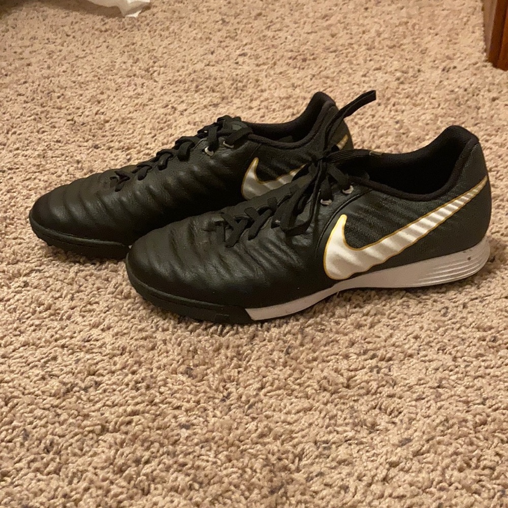 Men’s Nike Tiempo Turf Soccer Shoes